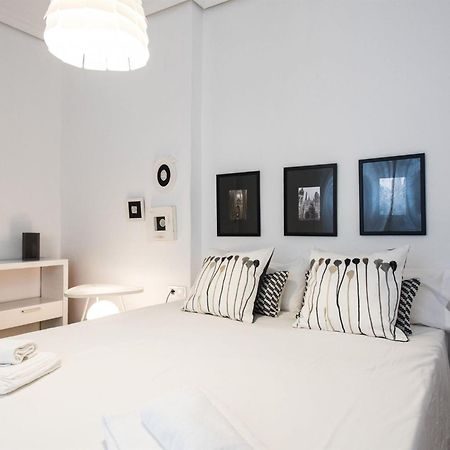 Alhondiga Suite Apartment With Terrace Seville Exterior photo