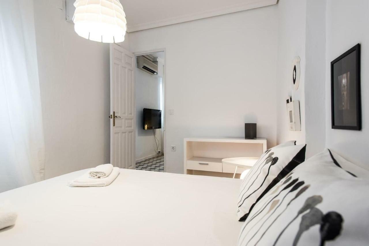 Alhondiga Suite Apartment With Terrace Seville Exterior photo